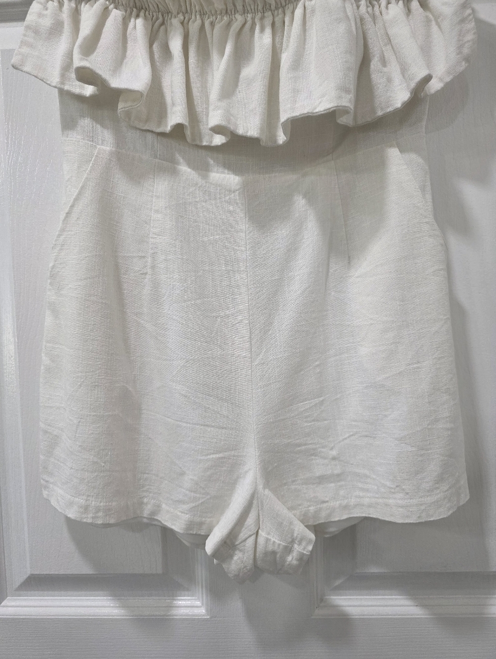 Princess Polly Hunter Mae Strapless Ruched Frill Playsuit Romper White Size 4 - Picture 6 of 16